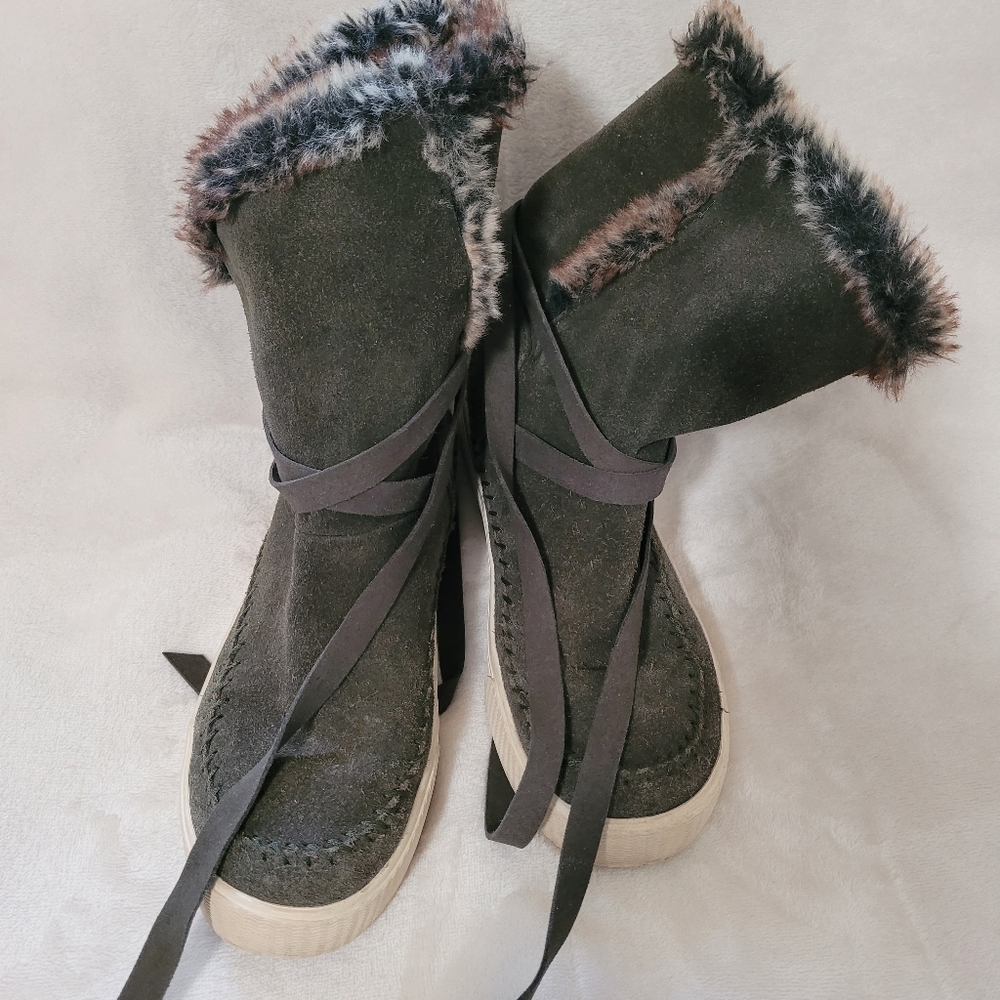 Boots from Toms